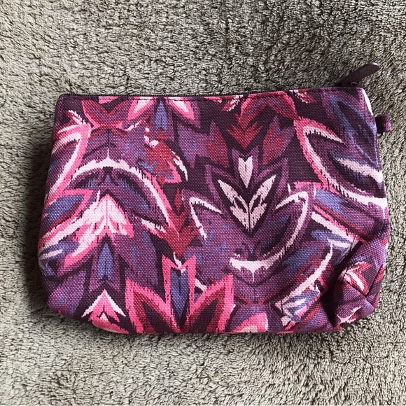 Thirty One Mini Zipper Pouch in Floral Ikat - Picture 1 of 4